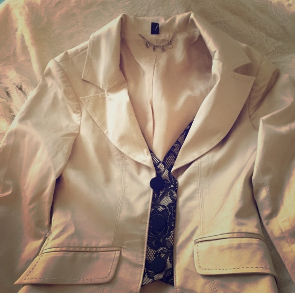 BEBE Silky Blazer with Buttons & Lace Detail, Ivory & Black, Size 2, EUC (SCLOS)